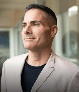 Nicolas Roverselli depuis 1999....